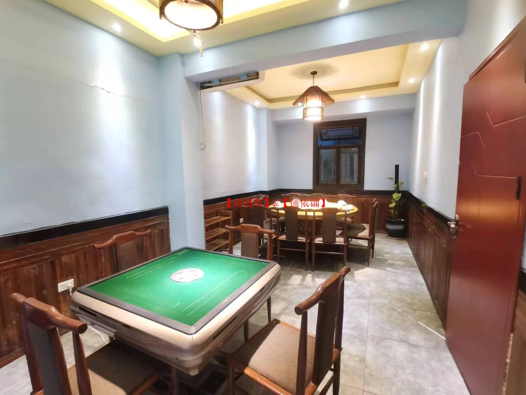 观山湖区中铁逸都餐饮店转让，10年老店